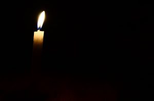 Significado da Vela Preta na Espiritualidade e Umbanda: É Ruim?