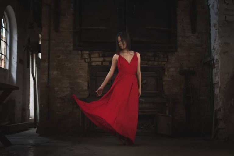 Pomba Gira Rainha do Inferno 7 Características e sua história incrível! Pomba Gira Rainha do Inferno 7 Características e sua história incrível!